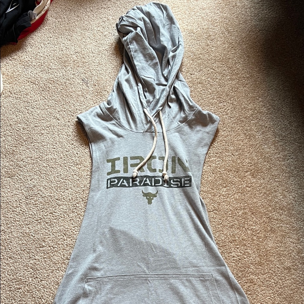 Men’s Project Rock cut off hoodie